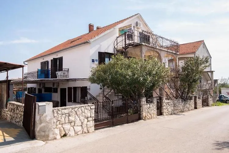 Apartments Fidelis - Two Bedroom Apartment With Terrace And Garden View 7 Trogir