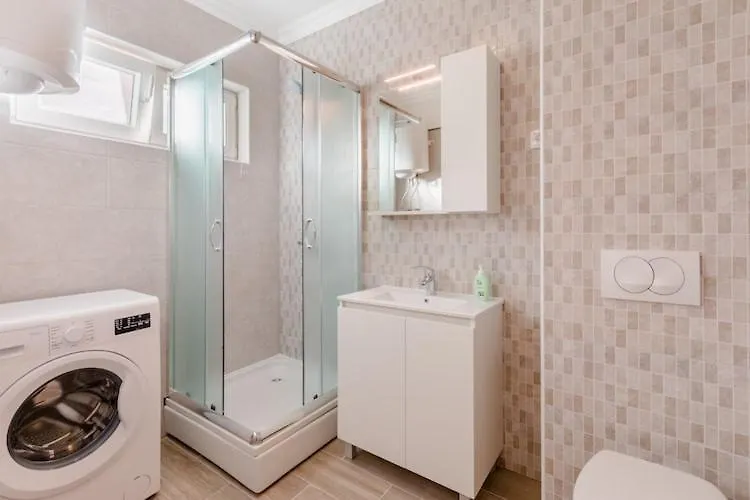 Apartments Fidelis - Two Bedroom Apartment With Terrace And Garden View 7 Trogir