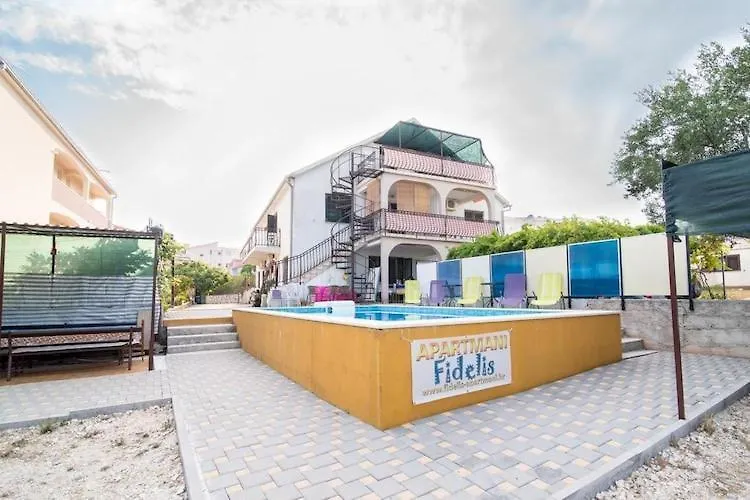 Apartments Fidelis - Two Bedroom Apartment With Terrace And Garden View 7 Trogir