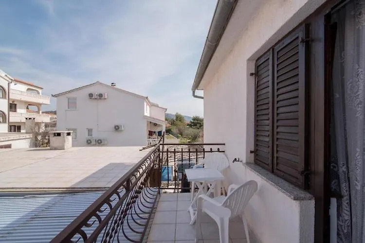Apartments Fidelis - Two Bedroom Apartment With Terrace And Garden View 7 Trogir Croatia
